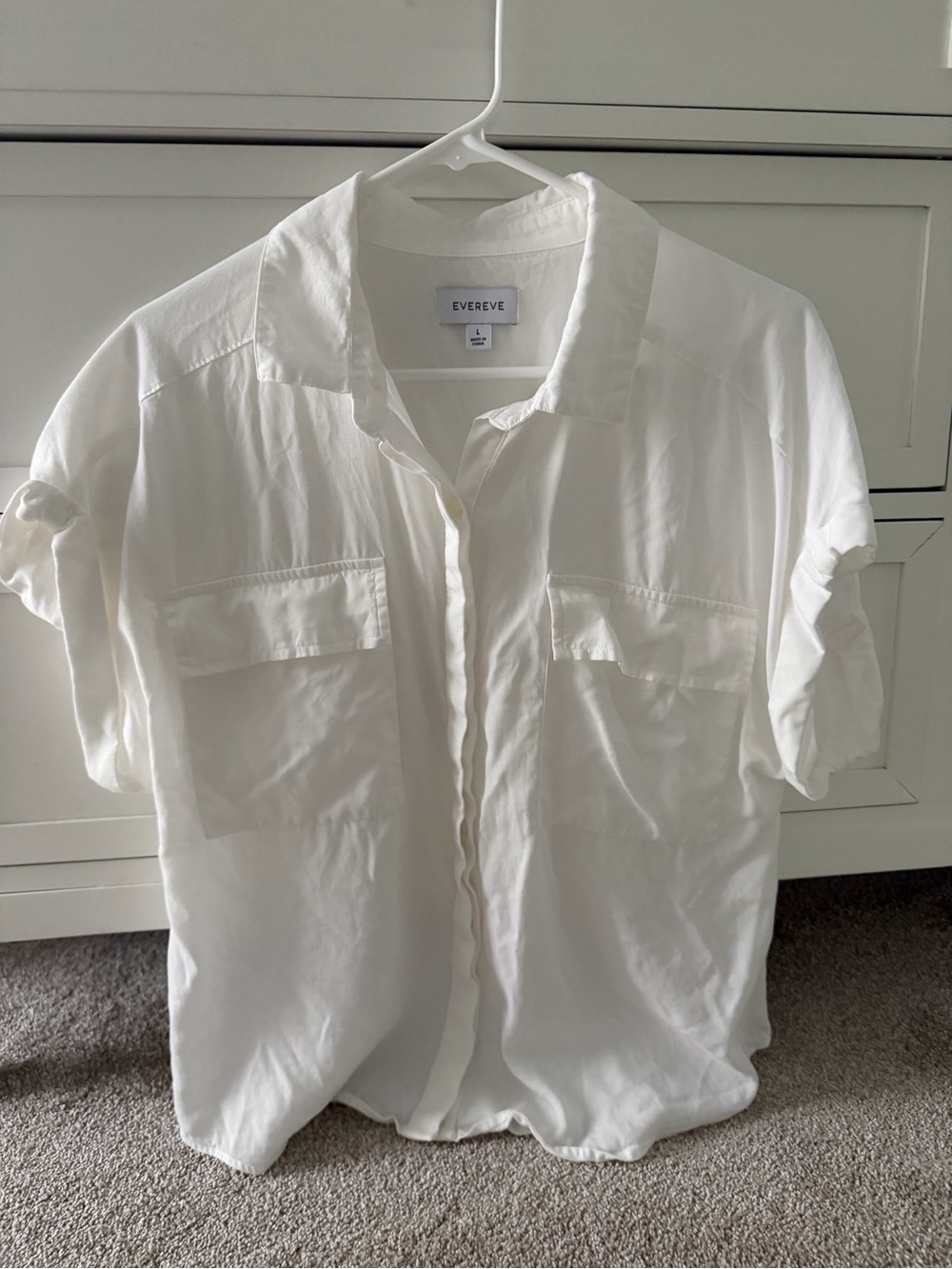 Evereve White Short Sleeve Button-Down Pocket Shirt
